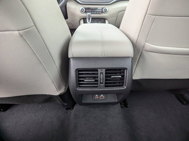 Vehicle image 20 of 30