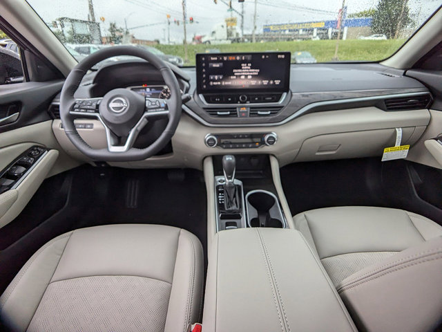 Vehicle image 12 of 30