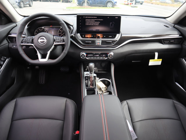 2025 Nissan Altima SR Image 17 of 27