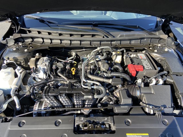 2025 Nissan Altima SR Image 8 of 27