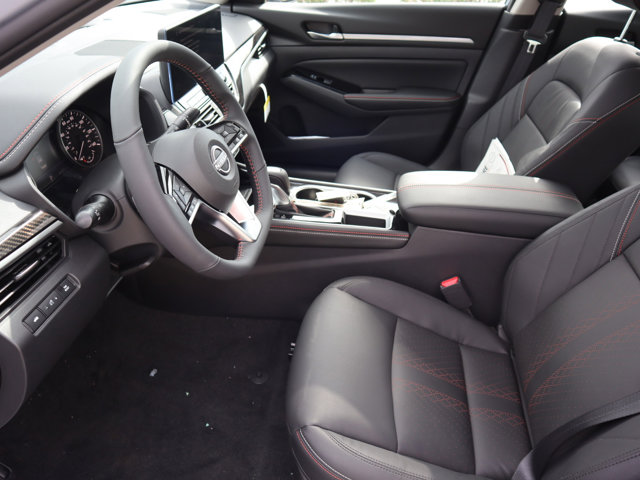 2025 Nissan Altima SR Image 15 of 27