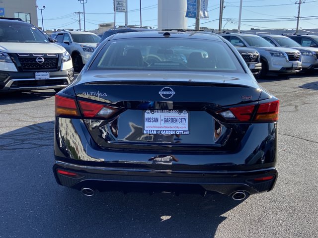 2025 Nissan Altima SR Image 9 of 27
