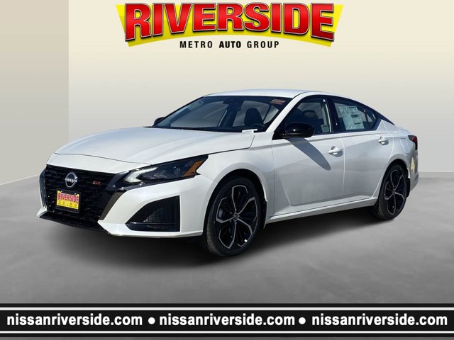 2025 Nissan Altima SR Image 1 of 16