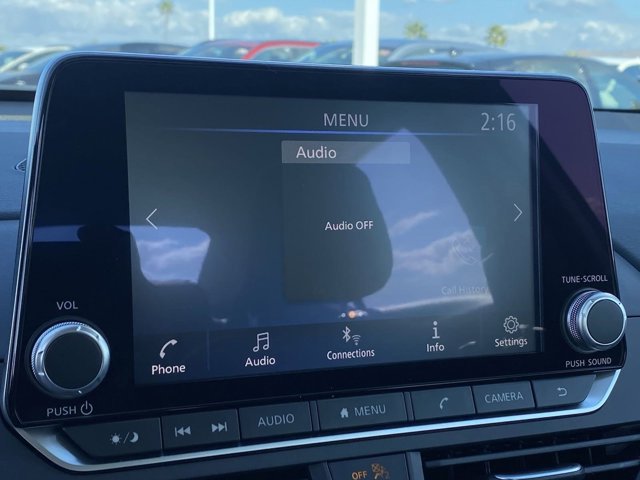 2025 Nissan Altima SR Image 14 of 16