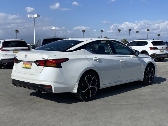 2025 Nissan Altima SR Image 4 of 16