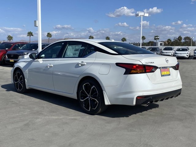 2025 Nissan Altima SR Image 5 of 16