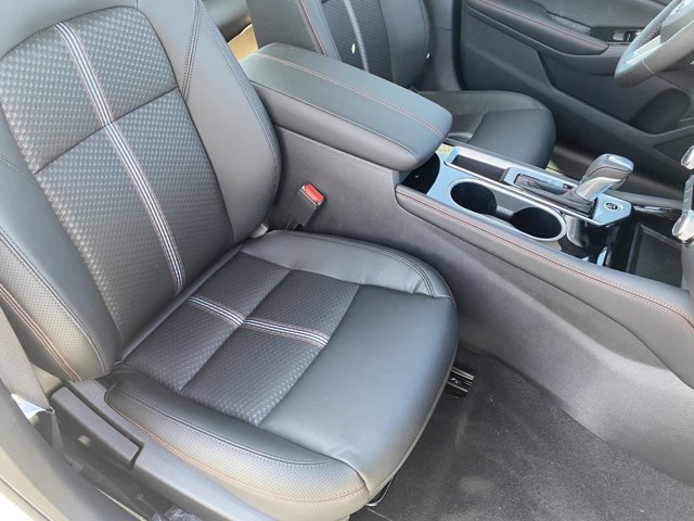 2025 Nissan Altima SR Image 8 of 16