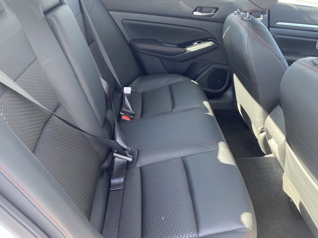 2025 Nissan Altima SR Image 7 of 16