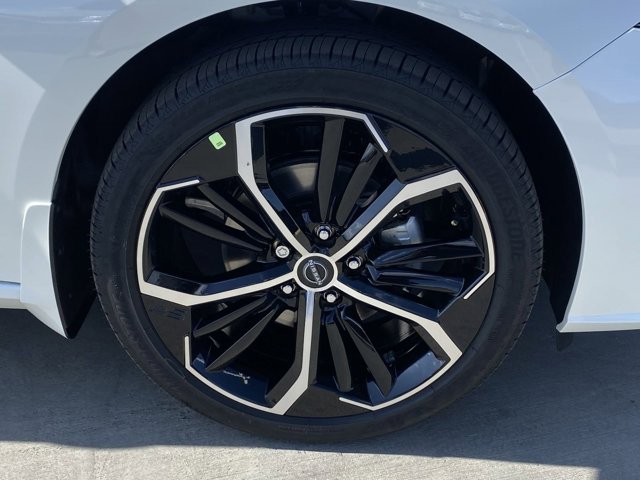 2025 Nissan Altima SR Image 6 of 16