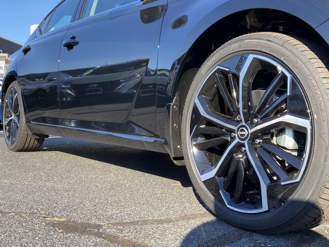 2025 Nissan Altima SR Image 9 of 26