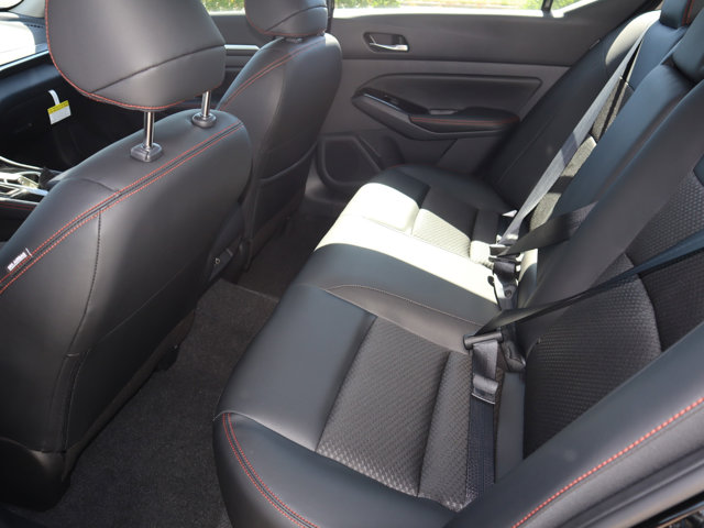 2025 Nissan Altima SR Image 13 of 26