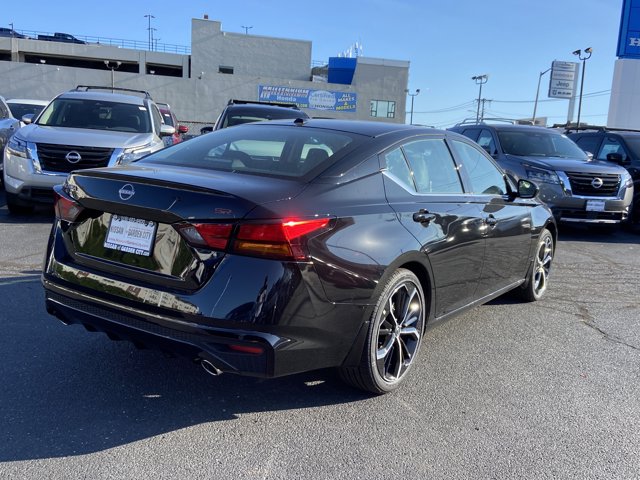 2025 Nissan Altima SR Image 5 of 26