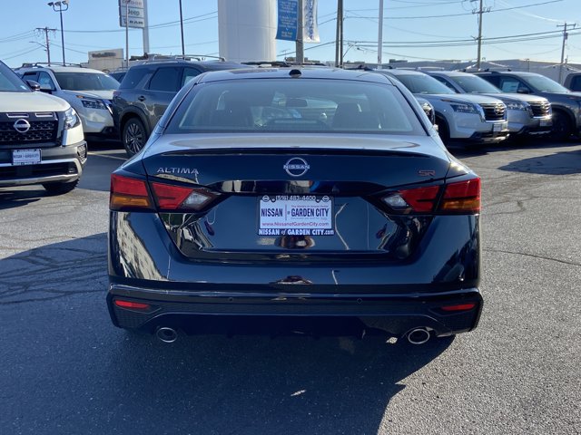 2025 Nissan Altima SR Image 6 of 26