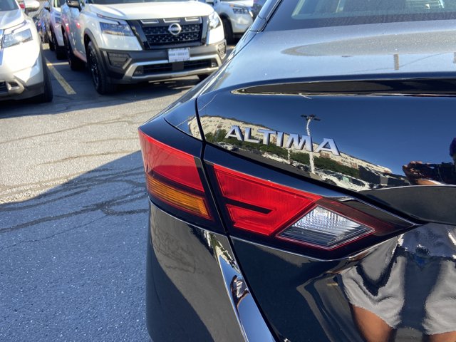 2025 Nissan Altima SR Image 26 of 26