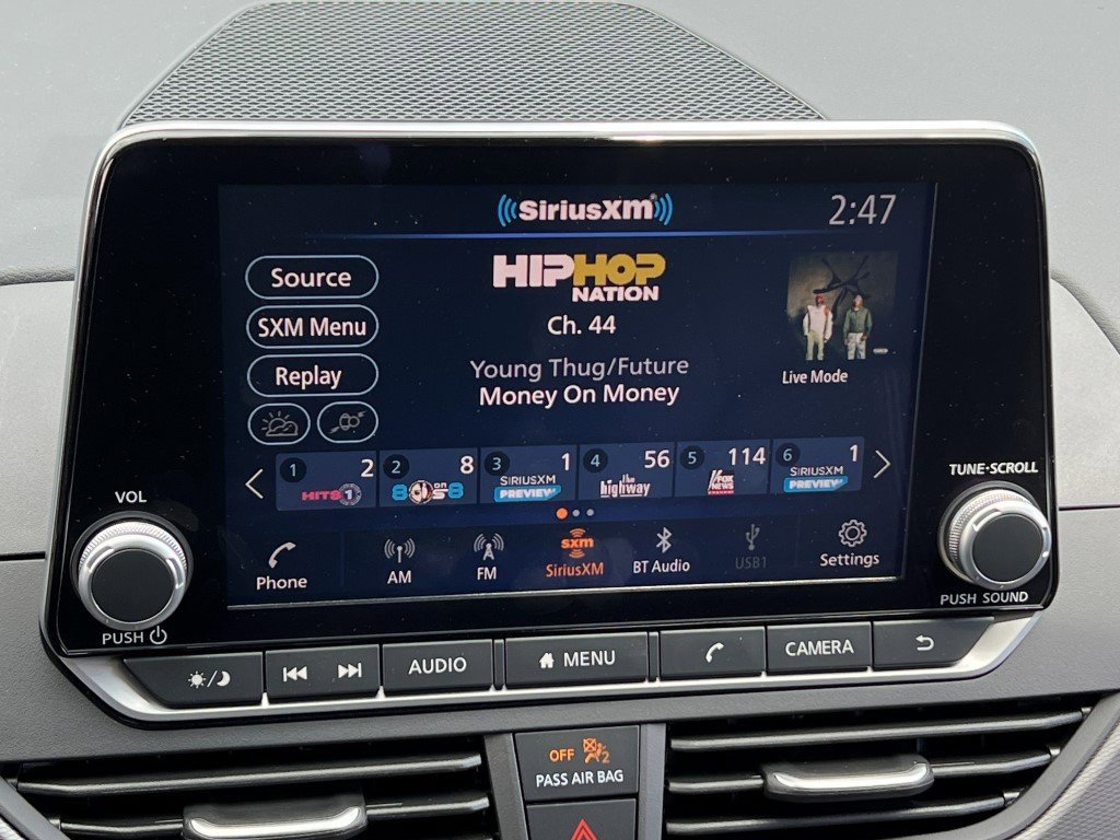 Vehicle image 15 of 25