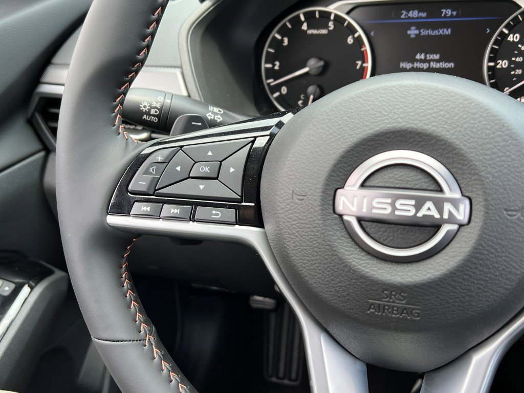 Vehicle image 13 of 25
