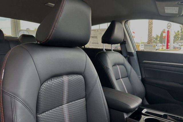 2025 Nissan Altima SR Image 13 of 29