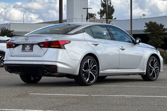 2025 Nissan Altima SR Image 5 of 29