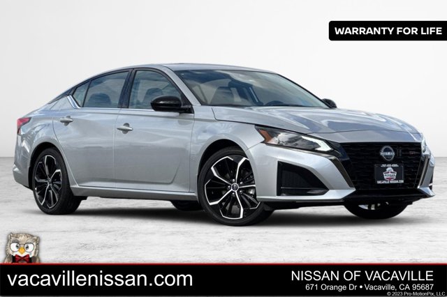 2025 Nissan Altima SR Image 1 of 29