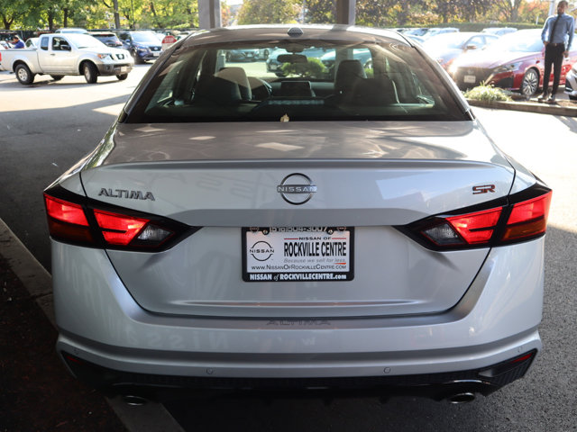 2025 Nissan Altima SR Image 6 of 38