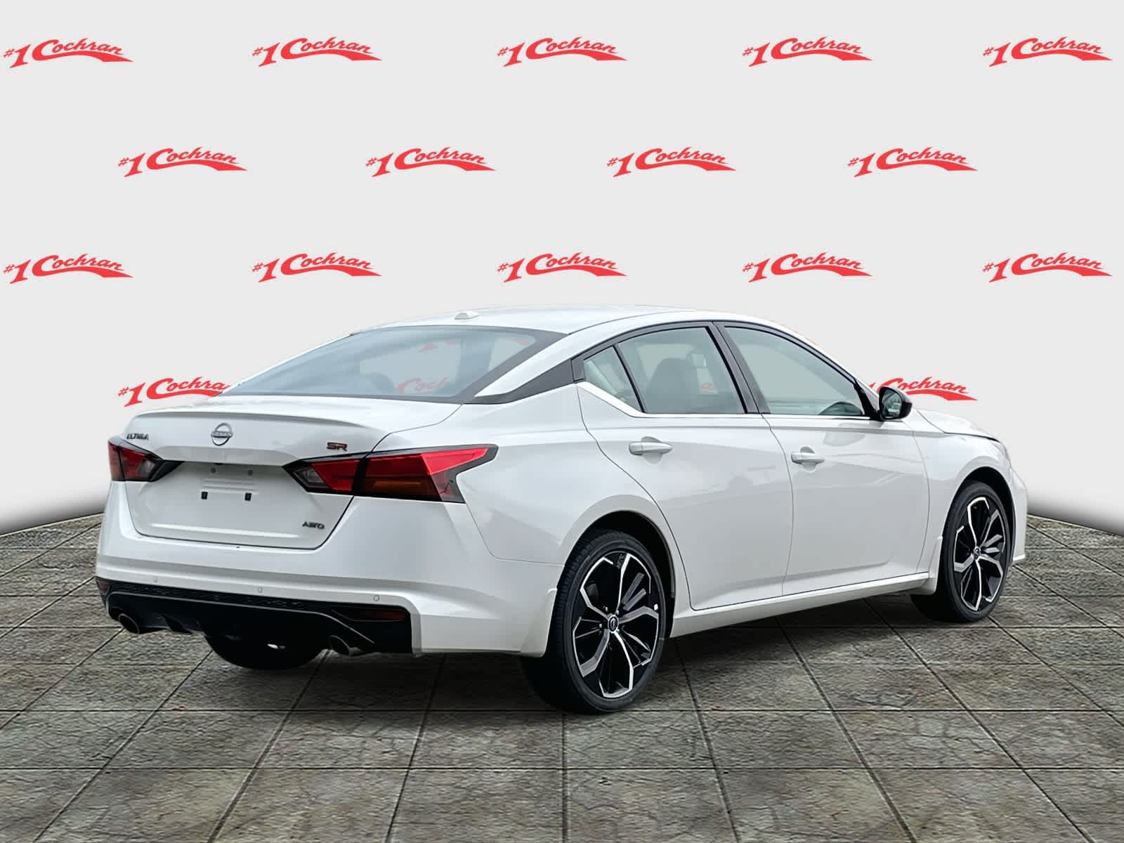 2025 Nissan Altima SR Image 5 of 36