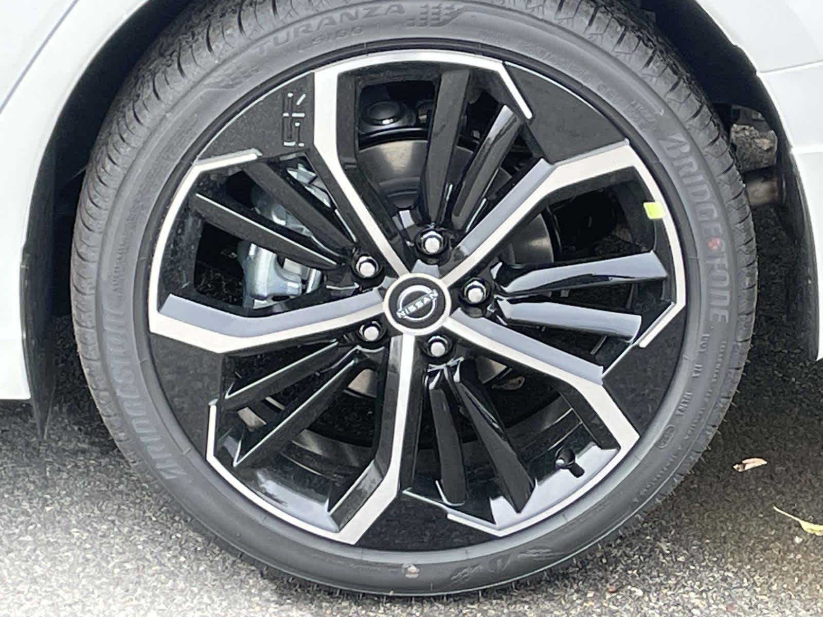 2025 Nissan Altima SR Image 9 of 36