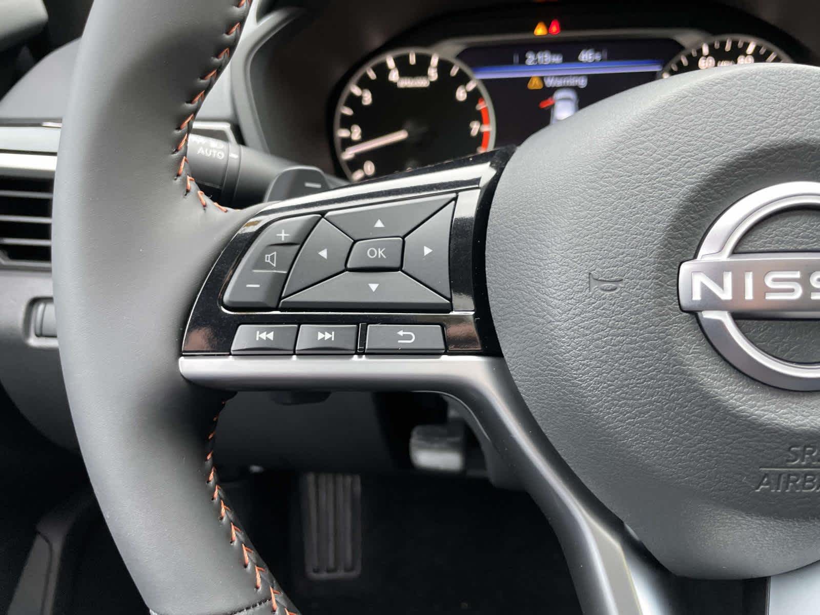 2025 Nissan Altima SR Image 18 of 36