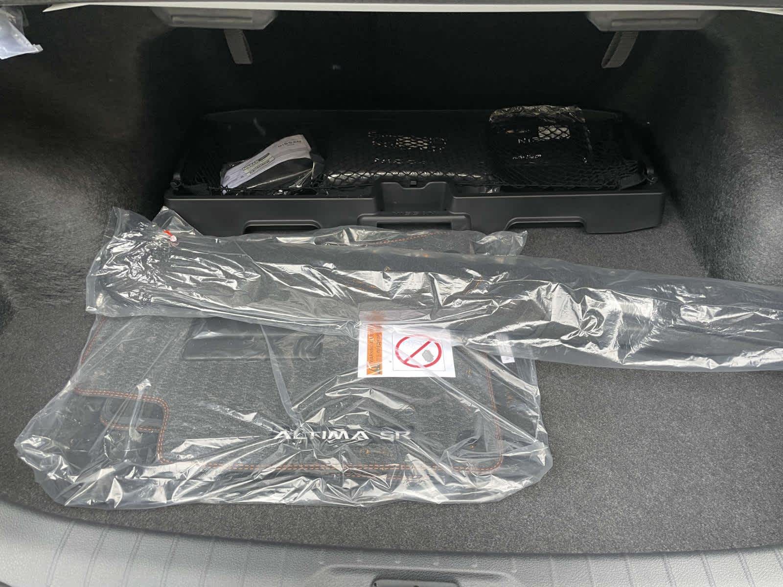 2025 Nissan Altima SR Image 10 of 36