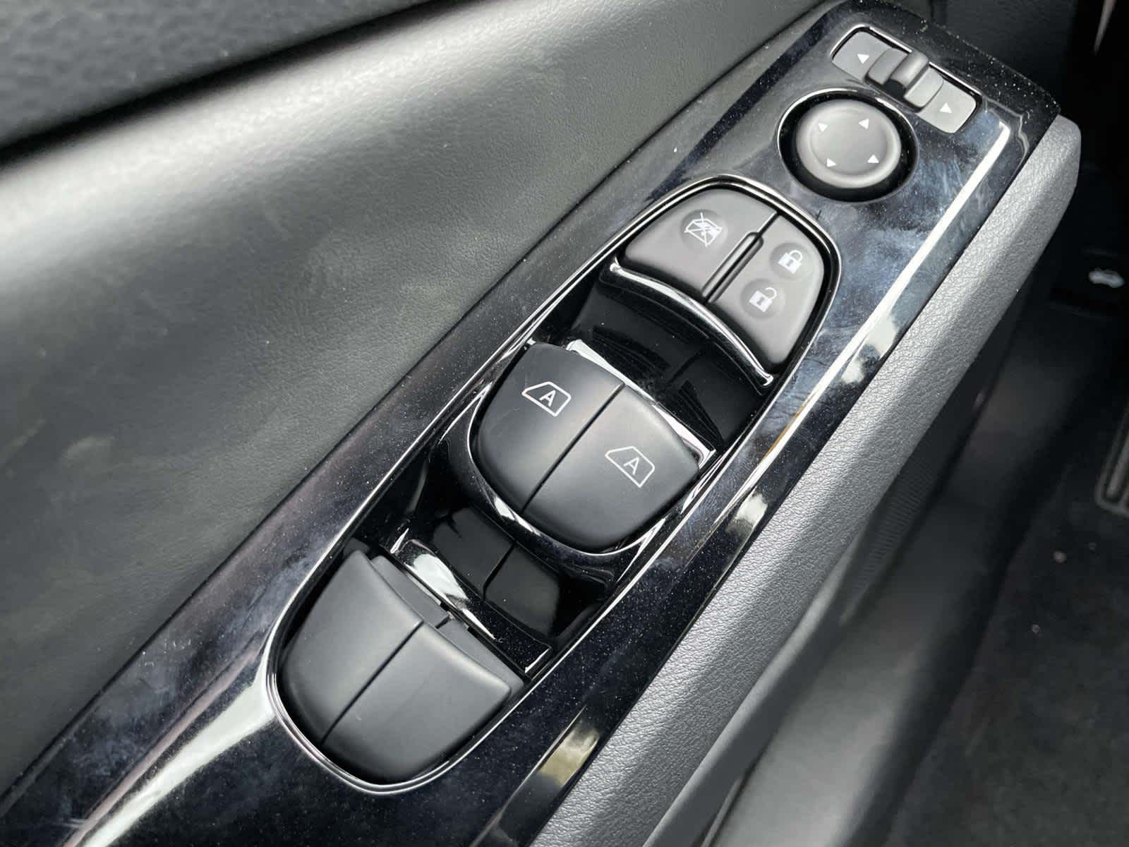 2025 Nissan Altima SR Image 29 of 36