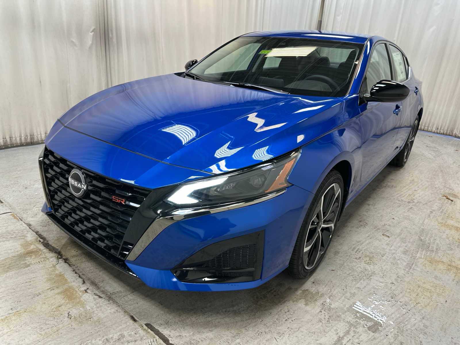 2025 Nissan Altima SR Image 1 of 19