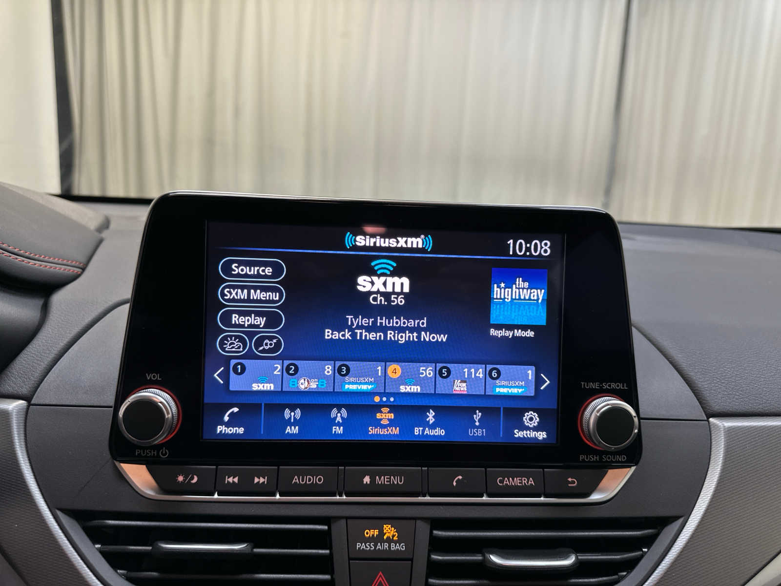 2025 Nissan Altima SR Image 13 of 19