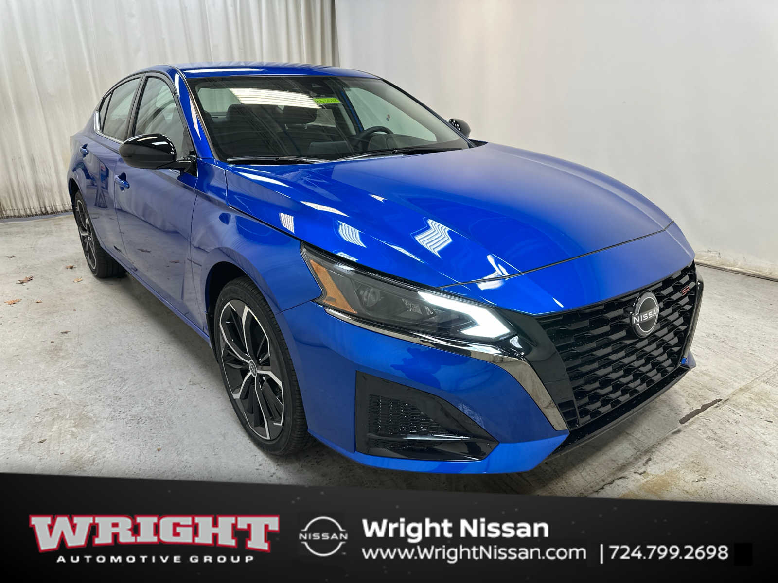 2025 Nissan Altima SR Image 3 of 19