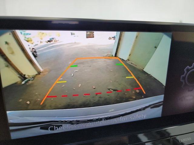 2025 Nissan Altima SR Image 14 of 25