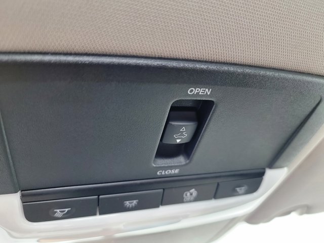 2025 Nissan Altima SR Image 24 of 25