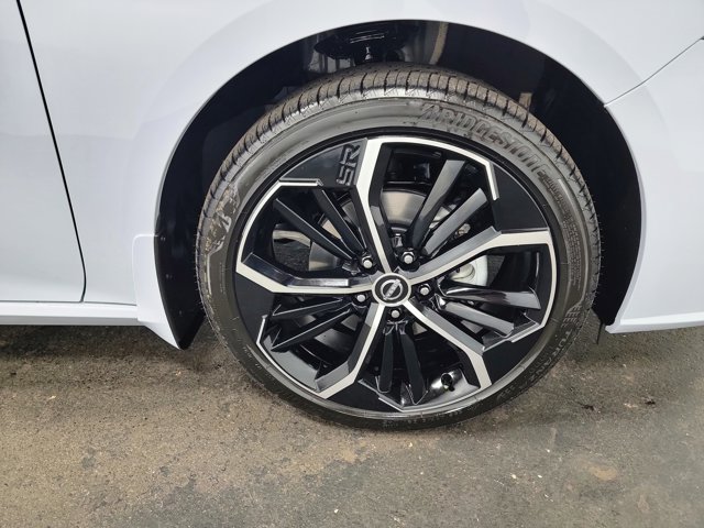 2025 Nissan Altima SR Image 4 of 25