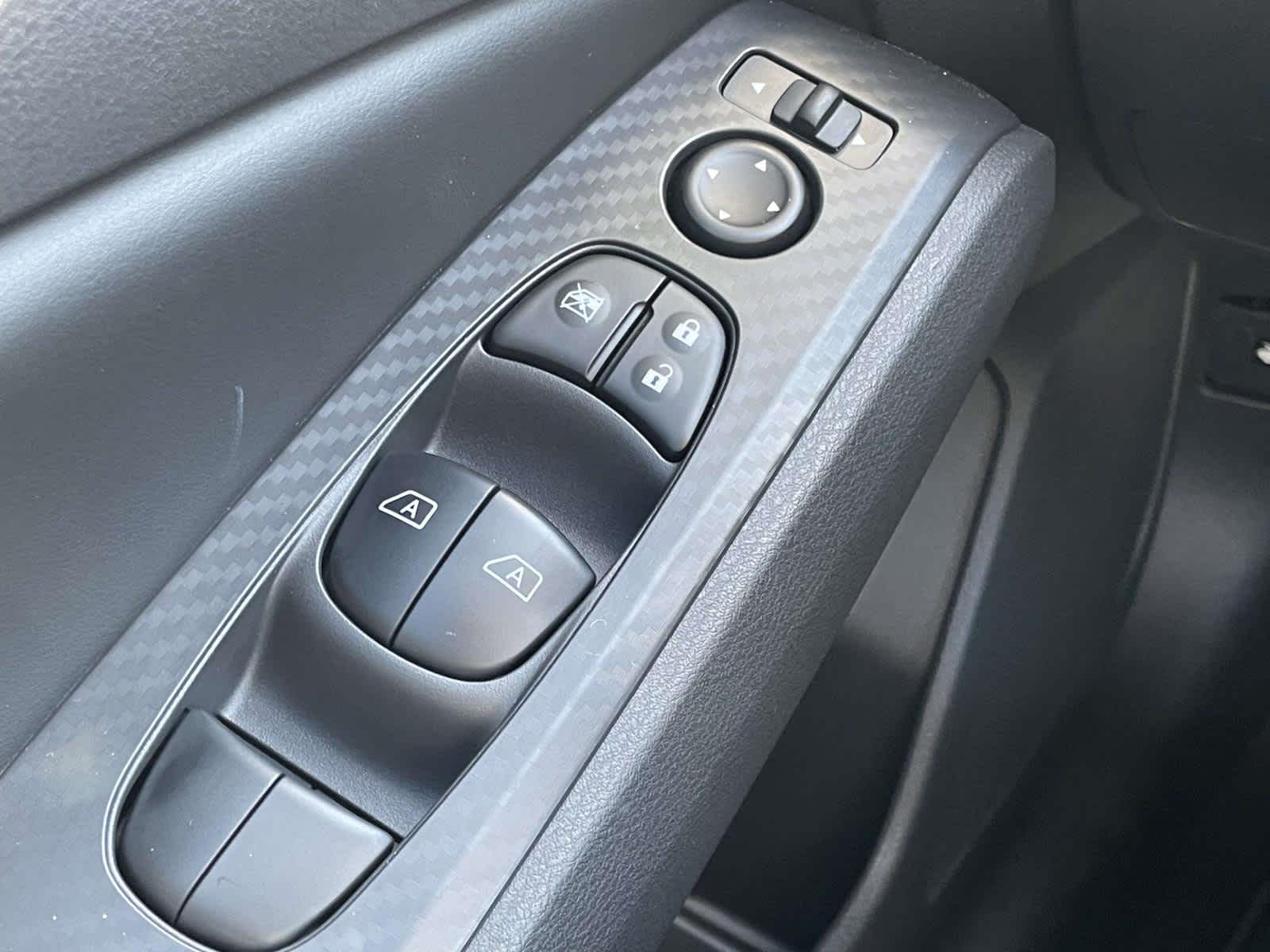 2025 Nissan Altima SV Image 26 of 32