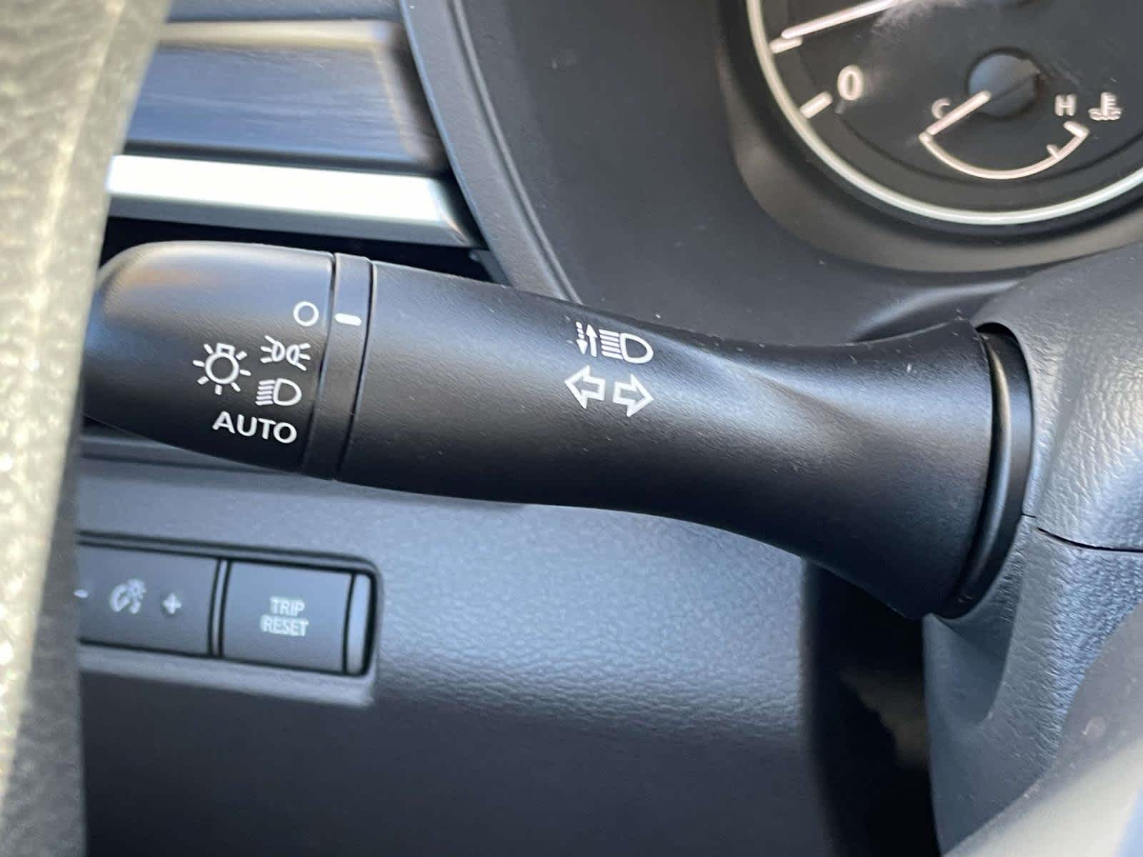 2025 Nissan Altima SV Image 25 of 32