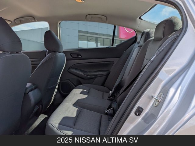 2025 Nissan Altima SV Image 13 of 20