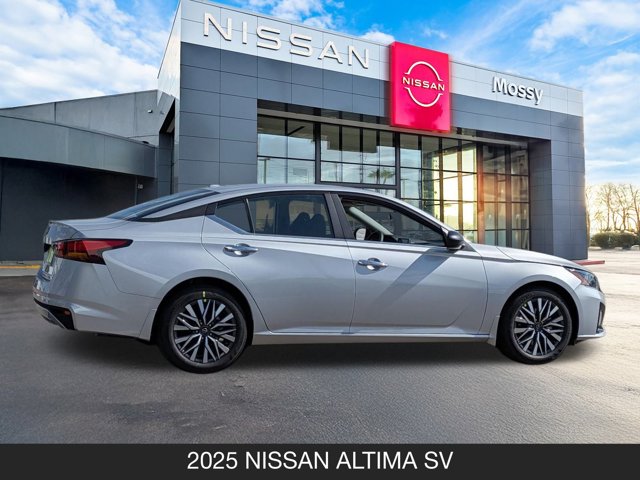 2025 Nissan Altima SV Image 4 of 20