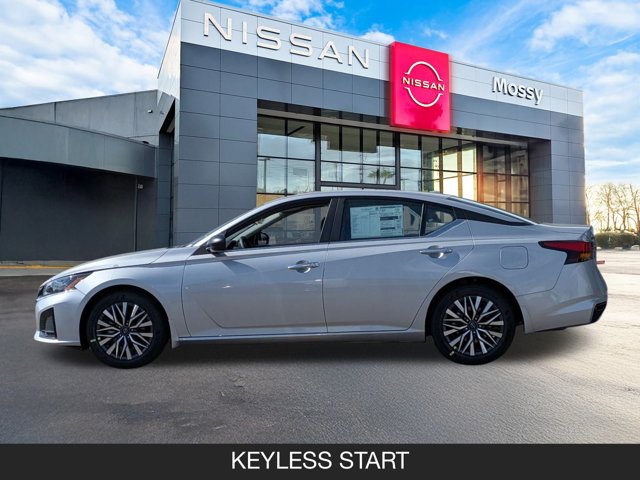 2025 Nissan Altima SV Image 8 of 20