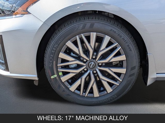 2025 Nissan Altima SV Image 9 of 20