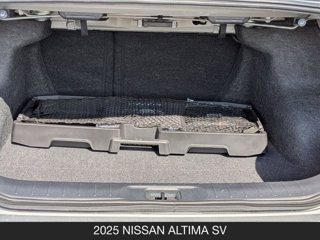 2025 Nissan Altima SV Image 11 of 20