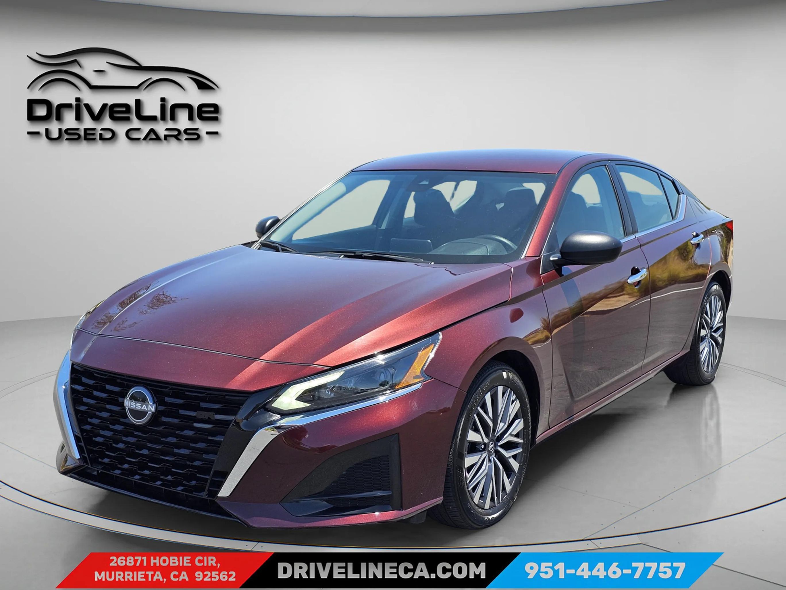 2025 Nissan Altima SV Image 2 of 31