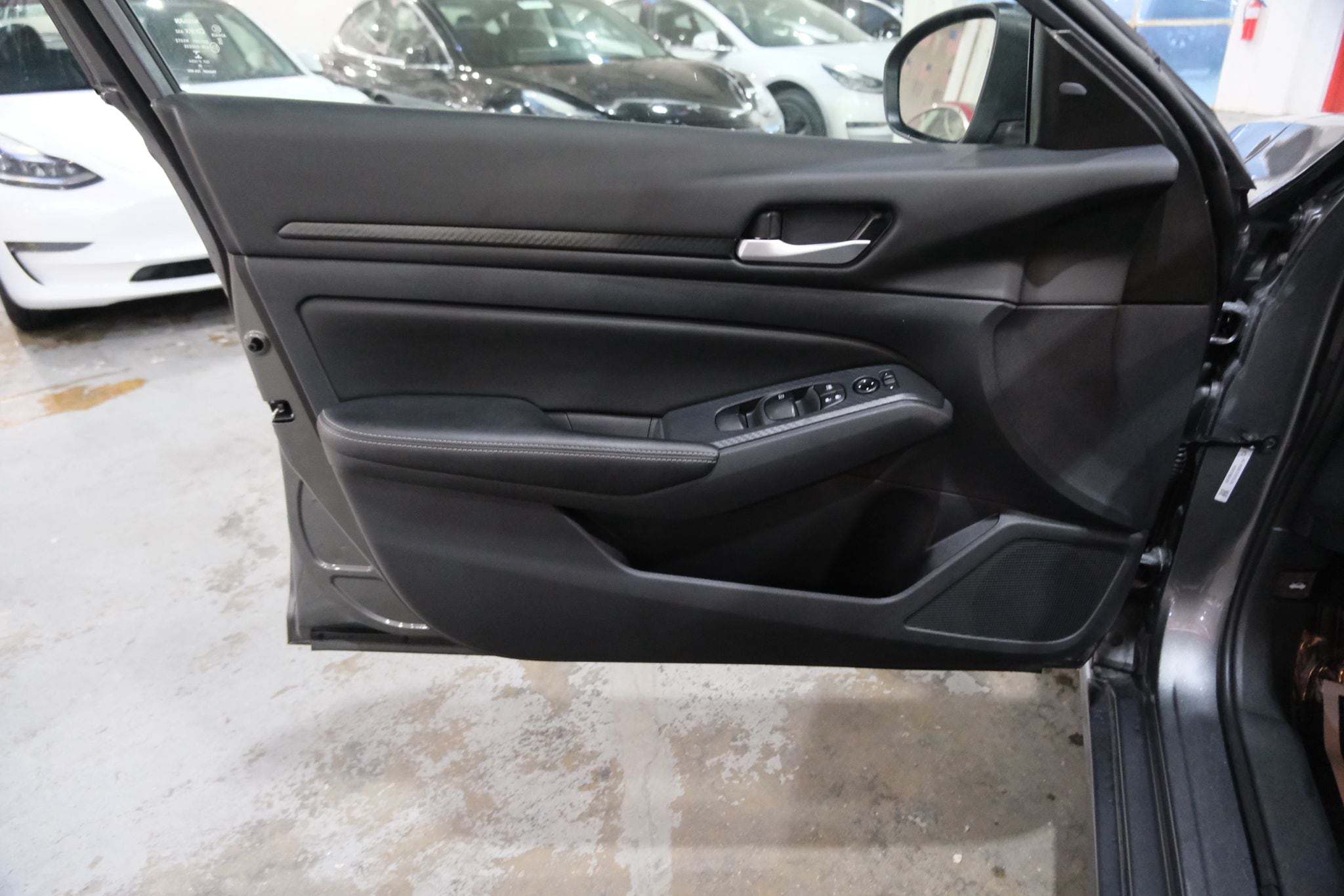 2025 Nissan Altima SV Image 29 of 38