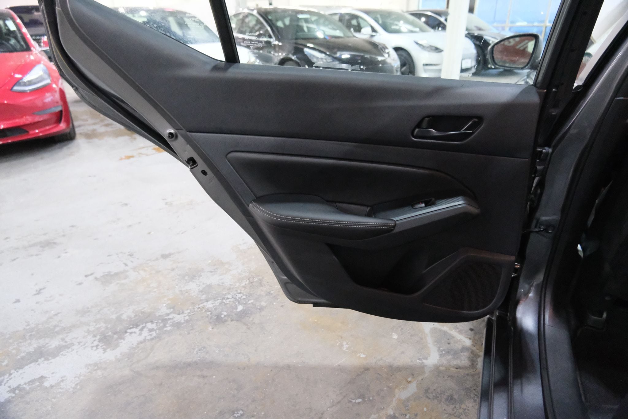 2025 Nissan Altima SV Image 28 of 38