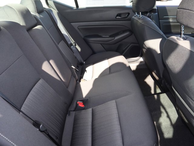 2025 Nissan Altima SV Image 11 of 29