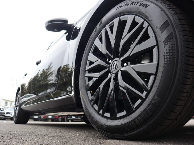 2025 Nissan Altima SV Image 9 of 29