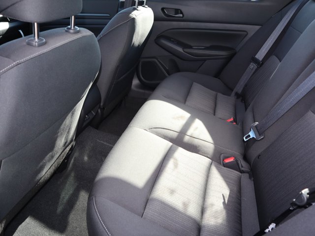 2025 Nissan Altima SV Image 13 of 29