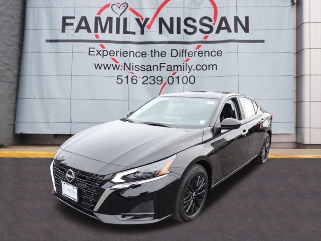 2025 Nissan Altima SV Image 1 of 29