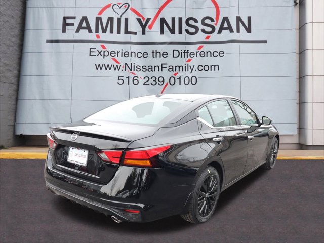 2025 Nissan Altima SV Image 5 of 29